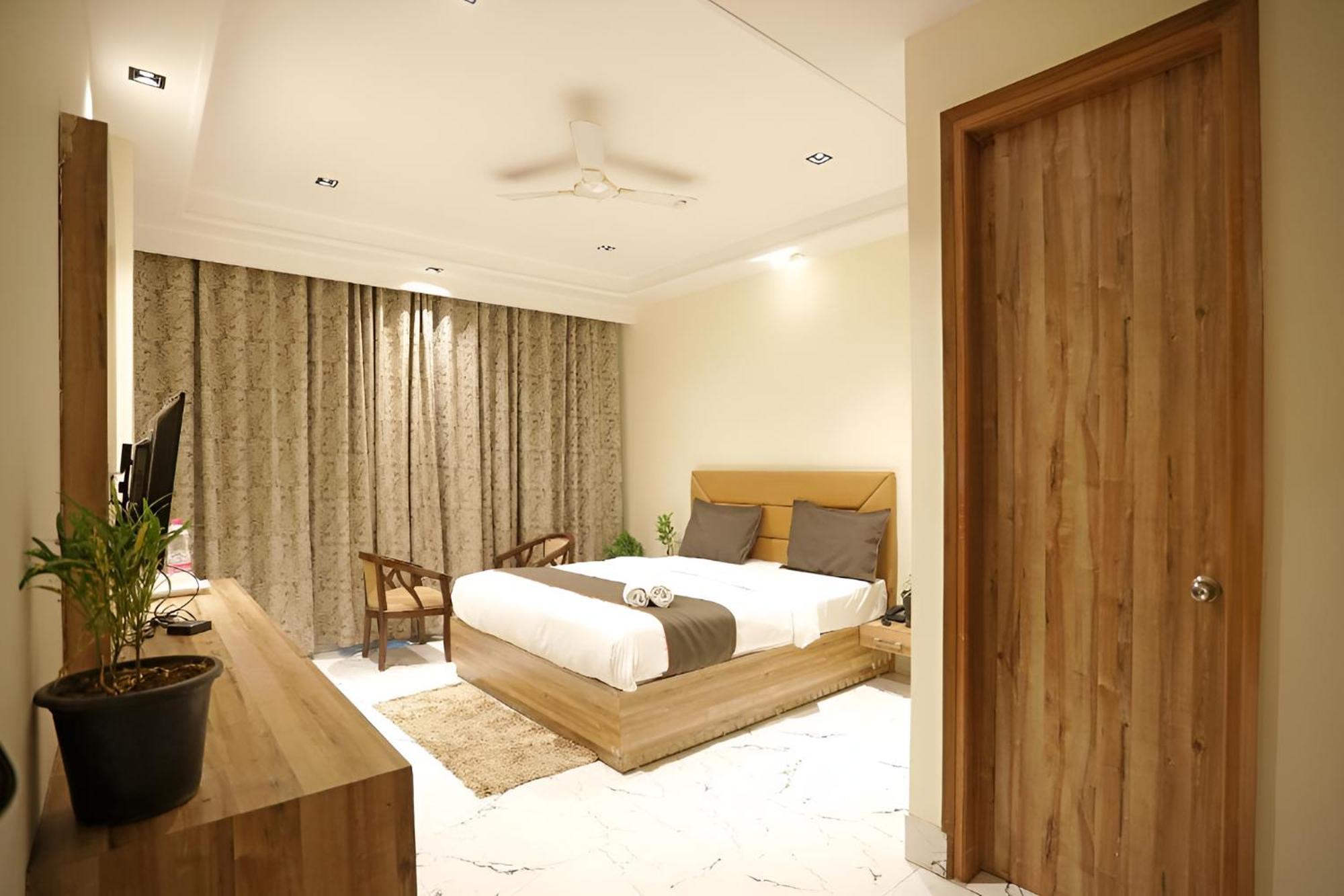 Hotel Hotel Gs Near Delhi Airport For Family And International Guests New Delhi
