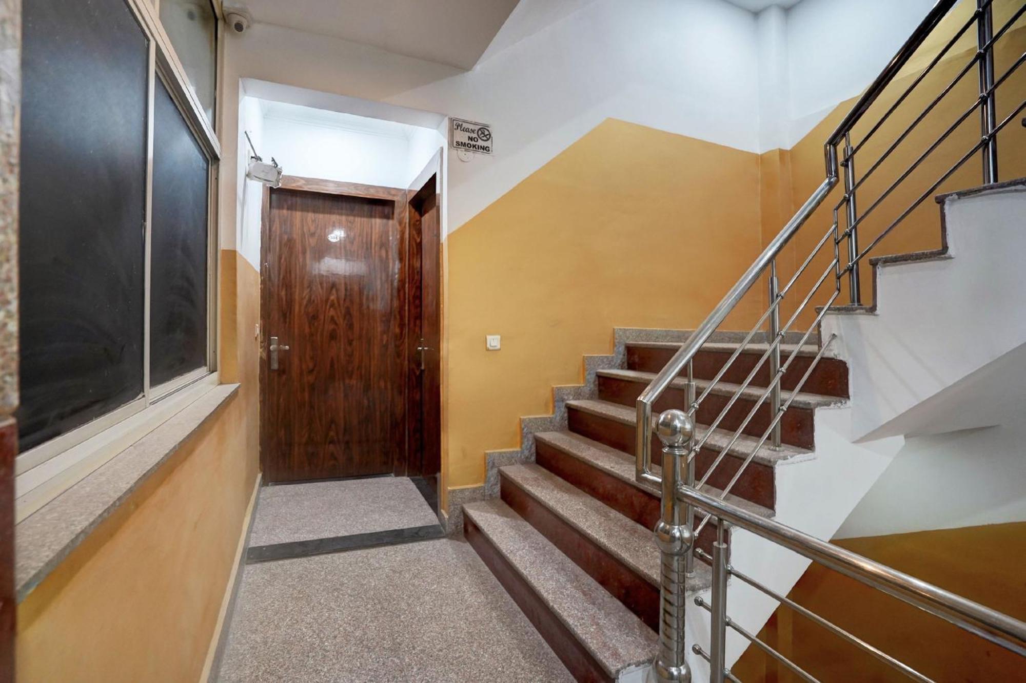 Hotel Hotel Gs Near Delhi Airport For Family And International Guests New Delhi
