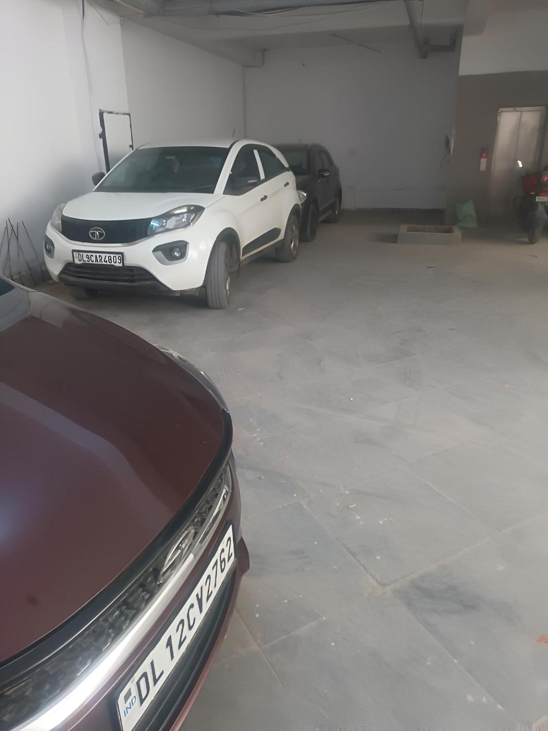 Gold Near Delhi Airport For Family And International Guests 3*