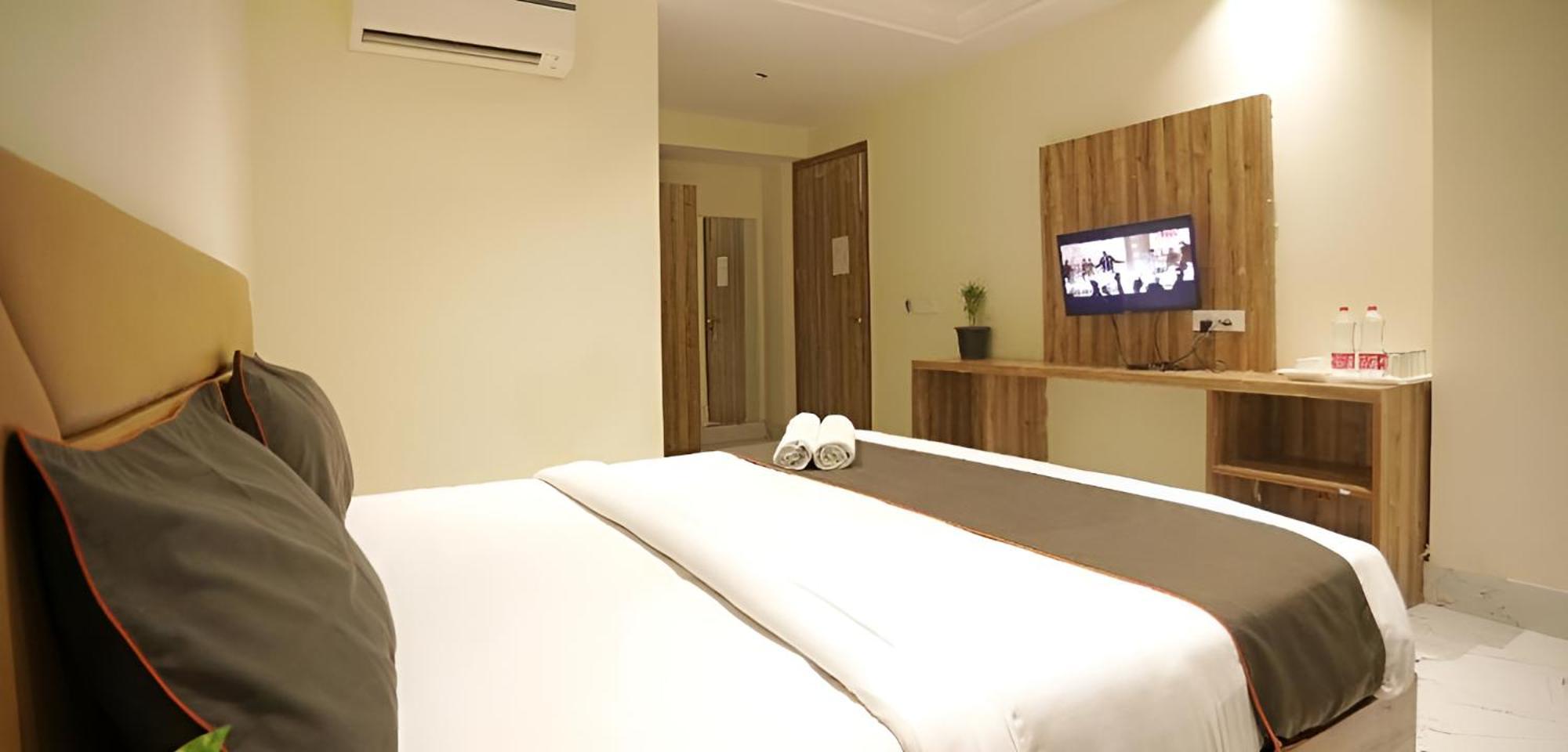 Gold Near Delhi Airport For Family And International Guests 3* New Delhi