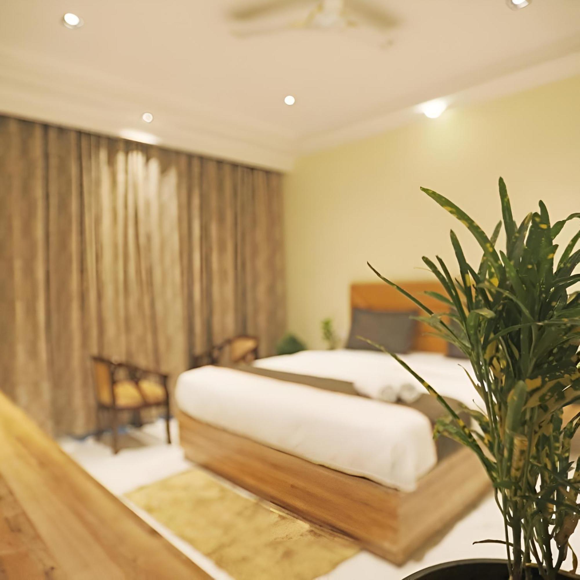 Gold Near Delhi Airport For Family And International Guests New Delhi